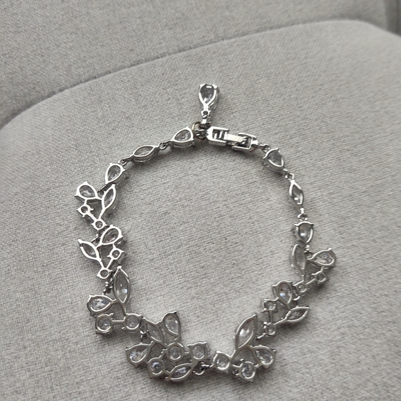 Faux diamond silver bracelet - Picture 4 of 4